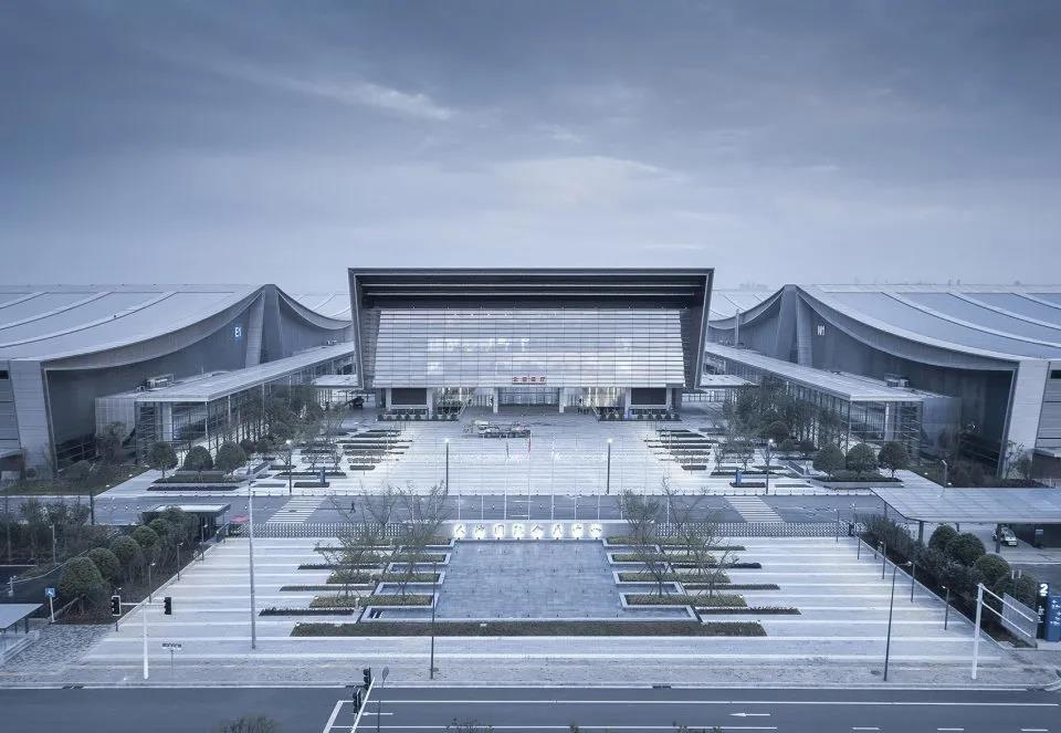 ��ɳ���ʻ�չ����